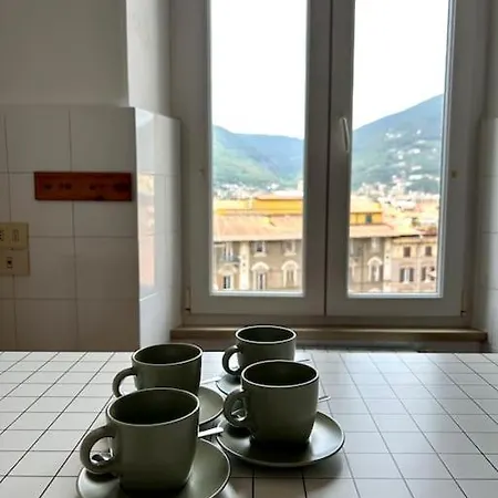 Fancy Bright With And Mountain View On An Ancient Staircase 5 Mins To The Station With 2 Balconies With Amazing View