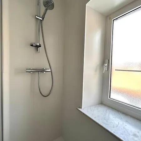 Daire Fancy Bright With And Mountain View On An Ancient Staircase 5 Mins To The Station With 2 Balcony With Amazing View *