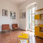 아파트 Fancy Bright With And Mountain View On An Ancient Staircase 5 Mins To The Station With 2 Balconies With Amazing View