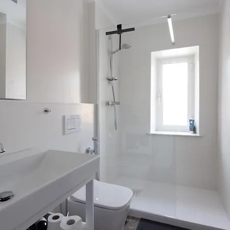 Fancy Bright With And Mountain View On An Ancient Staircase 5 Mins To The Station With 2 Balcony With Amazing View La Spezia