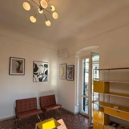 Fancy Bright With And Mountain View On An Ancient Staircase 5 Mins To The Station With 2 Balconies With Amazing View Διαμέρισμα Λα Σπέτσια