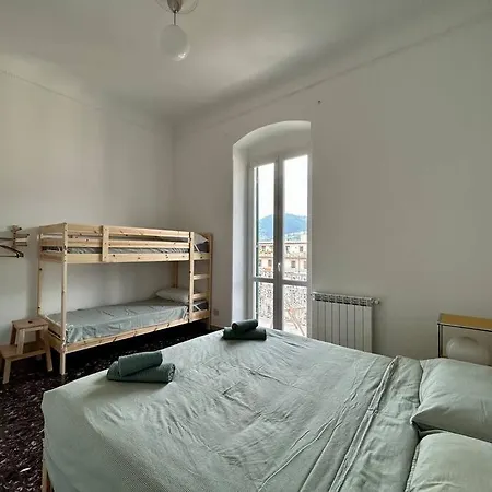 Fancy Bright With And Mountain View On An Ancient Staircase 5 Mins To The Station With 2 Balcony With Amazing View * La Spezia