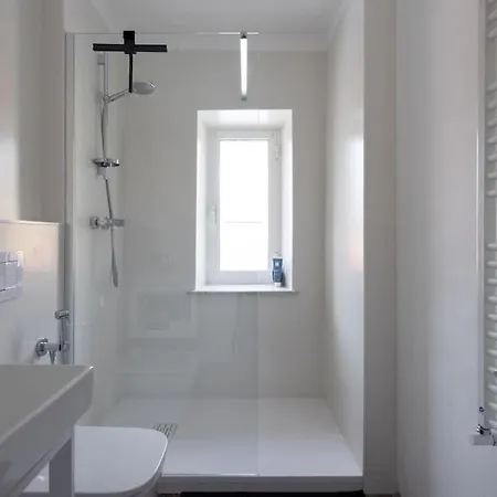 Apartment Fancy Bright With And Mountain View On An Ancient Staircase 5 Mins To The Station With 2 Balcony With Amazing View La Spezia