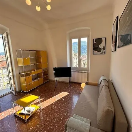 Fancy Bright With And Mountain View On An Ancient Staircase 5 Mins To The Station With 2 Balcony With Amazing View