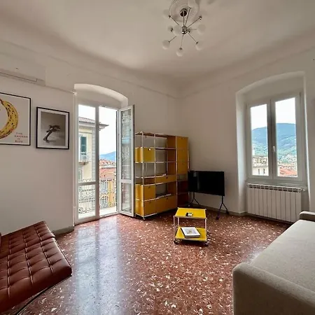 Apartment Fancy Bright With And Mountain View On An Ancient Staircase 5 Mins To The Station With 2 Balcony With Amazing View