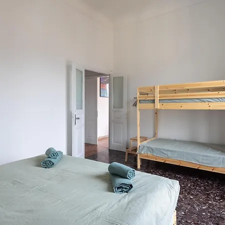 Apartment Fancy Bright With And Mountain View On An Ancient Staircase 5 Mins To The Station With 2 Balcony With Amazing View