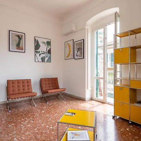 Apartment Fancy Bright With And Mountain View On An Ancient Staircase 5 Mins To The Station With 2 Balcony With Amazing View