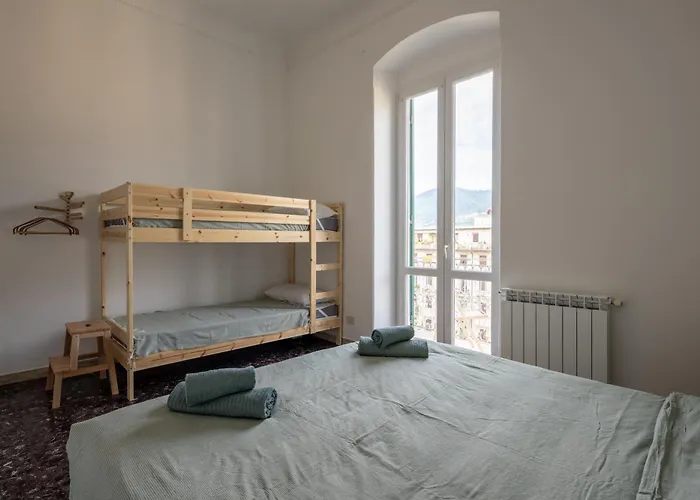 Apartmán Fancy Bright With And Mountain View On An Ancient Staircase 5 Mins To The Station With 2 Balcony With Amazing View La Spezia