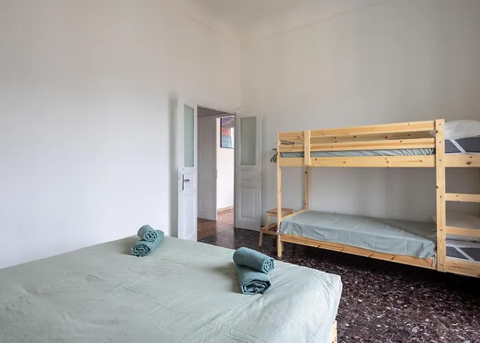 Apartmán Fancy Bright With And Mountain View On An Ancient Staircase 5 Mins To The Station With 2 Balcony With Amazing View